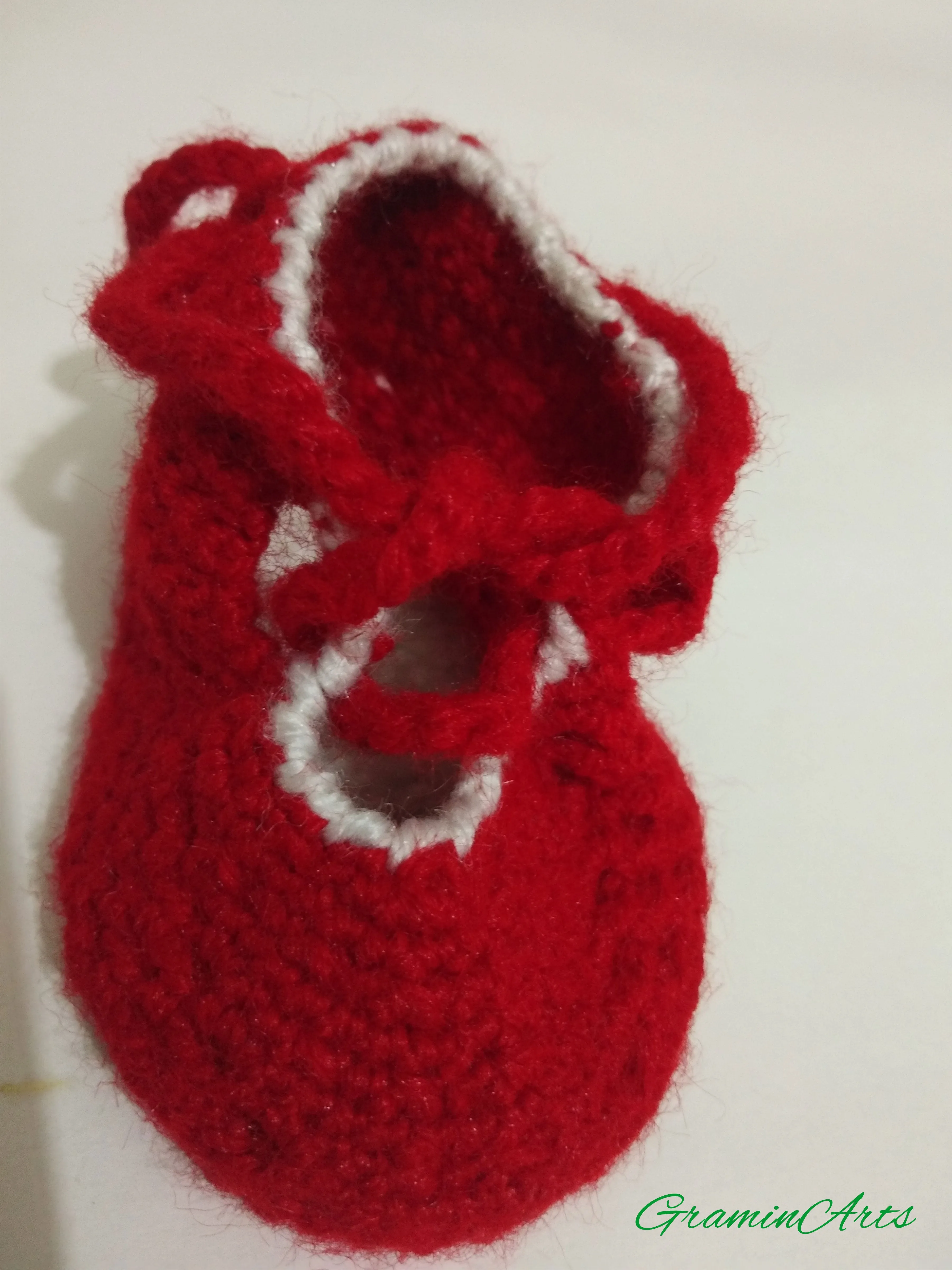 Baby Booties Hand Knitted Beautiful Desing In Red Color For 0 - 6 Mnth